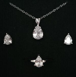 White Gold Toned Pear Shaped Diamond Shaped Jewelry Set